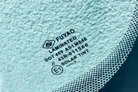 Предно стъкло OPEL OMEGA B 1994-2003 СЕНЗОР ЗА ДЪЖД/ЗАЗОР.-3 на ниска цена