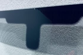 ПРЕДНО СТЪКЛО OPEL ZAFIRA B 2005-2014-2 на ниска цена