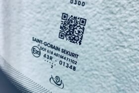 Предно стъкло PEUGEOT 2008 2019- АКУ+КАМ+СЕН+ГРЗ-3 на ниска цена