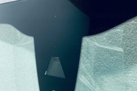 Предно стъкло PEUGEOT 2008 2019- АКУСТИКА+КАМЕРА+СЕНЗОР-2 на ниска цена