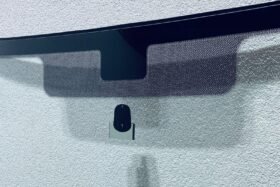 ПРЕДНО СТЪКЛО PEUGEOT 207 2006-2012-2 на ниска цена