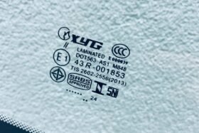 Предно стъкло PEUGEOT 208 2008 2012--3 на ниска цена