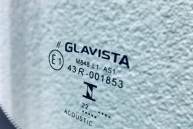 Предно стъкло PEUGEOT 208 CORSA F 19- АКУ+КАМ+СЕН-3 на ниска цена