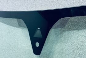 Предно стъкло PEUGEOT 3008 5008 OPEL GRANDLAND 17- АКУСТИКА+КАМЕРА+СЕНЗОР-2 на ниска цена