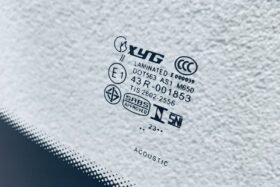 ПРЕДНО СТЪКЛО PEUGEOT 3008/5008 2009-2016 АКУСТИЧНО + СЕНЗОР-3 на ниска цена