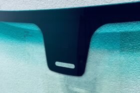 Предно стъкло PEUGEOT 306 1993-2001 СЕНЗОР ЗА ДЪЖД/ЗАЛЕЗ-2 на ниска цена