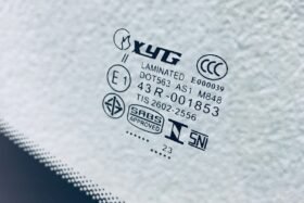 Предно стъкло PEUGEOT 307 CC 2D 2003-2008 СЕНЗОР+GPS-3 на ниска цена