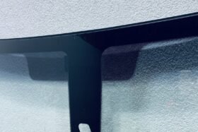 ПРЕДНО СТЪКЛО PEUGEOT 307 HBK/KBI СЕНЗОР РОМБ-2 на ниска цена