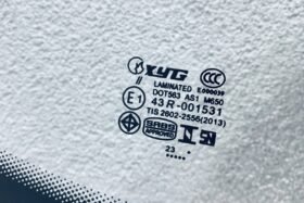 ПРЕДНО СТЪКЛО PEUGEOT 307 HBK/KBI СЕНЗОР РОМБ-3 на ниска цена