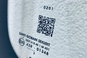 Предно стъкло PEUGEOT 308 2013- AKU+SEN-3 на ниска цена