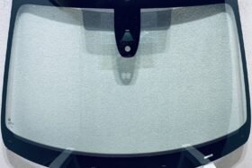 Предно стъкло PEUGEOT 308 2017- АКУ+КАМ+СЕН на ниска цена