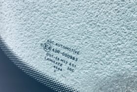 Предно стъкло PEUGEOT 407 2004-2010 СЕНЗОР+ПИКТОГРАФИЯ ТРАПЕЗ-3 на ниска цена