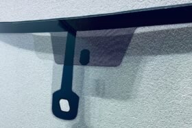 Предно стъкло PEUGEOT 407 2004-2010 SOLAR+СЕНЗОР-2 на ниска цена