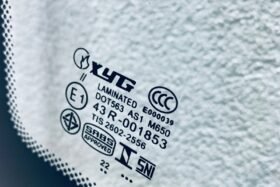 Предно стъкло PEUGEOT RCZ 2010- СЕНЗОР-3 на ниска цена