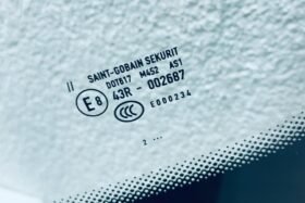 Предно стъкло PORSCHE 911 COUPE 991 2011- АНТЕНА+СЕНЗОР+OEM-3 на ниска цена