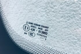 Предно стъкло PORSCHE CAYENNE 2019- СЛЪНЧЕВО+АКУСТИЧНО+КАМЕРА+СЕНЗОР-3 на ниска цена