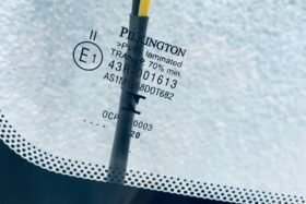 Предно стъкло RANGE ROVER 3D/5D 1993-1994-3 на ниска цена