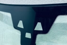 Предно стъкло RANGE ROVER EVOQUE 3D С ПОДГРЯВАНЕ + КАМЕРА + СЕНЗОР-2 на ниска цена