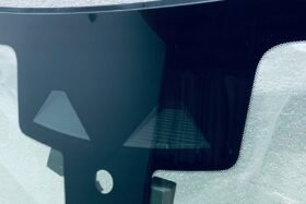 Предно стъкло RANGE ROVER EVOQUE L551 2021- СЕНЗОР + КАМЕРА + ОТОПЛЕНИЕ ОРИГИНАЛ-2 на ниска цена