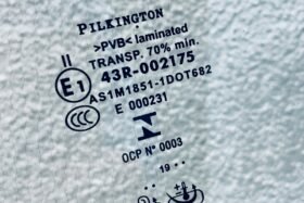 Предно стъкло RANGE ROVER L405 2012- АКУСТИКА+СОЛАР+ОГРЯВАНЕ+СЕНЗОР-3 на ниска цена