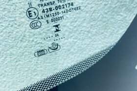 Предно стъкло RANGE ROVER L405 2015- АКУСТИЧНО+ОГРЯВАНО+СЕНЗОР-3 на ниска цена