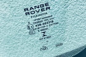 Предно стъкло RANGE ROVER SPORT L494 2016- АКУ+КАМЕРА+СЕНЗОР+HUD+ОРИГИНАЛ-3 на ниска цена