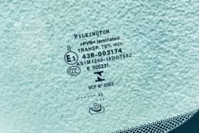 Предно стъкло RANGE ROVER SPORT L494 2016- АКУСТИКА+КАМЕРА+СЕНЗОР-3 на ниска цена