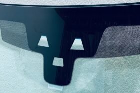 Предно стъкло RANGE ROVER SPORT L494 KAM+SENS+GRZA-2 на ниска цена