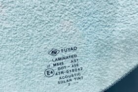 Предно стъкло RANGE ROVER VELAR 2021 - СЕН+ГРЯЗ+НАГРЕВ.-3 на ниска цена