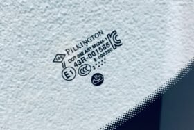 Предно стъкло RENAULT CAPTUR 2013-2019 АКУСТИЧНО-3 на ниска цена