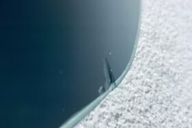 Предно стъкло RENAULT CAPTUR 2013-2019 АКУСТИЧНО-4 на ниска цена