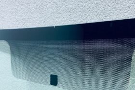 Предно стъкло RENAULT CLIO III 2006-2013-2 на ниска цена