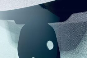 Предно стъкло RENAULT KOLEOS 2016- АКУСТИКА+КАМЕРА+СЕНЗОР+ОГРЯВАНЕ-2 на ниска цена