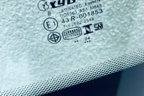 Предно стъкло RENAULT LAGUNA II 2001-2007-3 на ниска цена