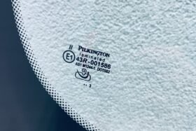 Предно стъкло RENAULT LAGUNA III 5D/KBI 2007- АКУСТИКА+СЕНЗОР-3 на ниска цена