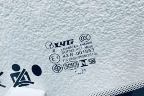 ПРЕДНО СТЪКЛО RENAULT MEGANE 4/5/KBI 1995-2002-3 на ниска цена