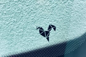 Предно стъкло RENAULT MEGANE E-TECH 2022 - АКУСТИКА + КАМЕРА + СЕНЗОР ОРИГИНАЛ-4 на ниска цена