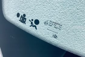 Предно стъкло RENAULT MEGANE II 3/5D 2002-2008 АКУСТИЧНО-3 на ниска цена