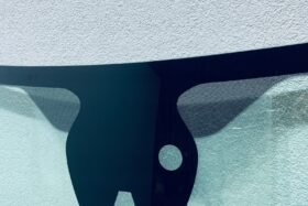 Предно стъкло RENAULT MEGANE IV 2016-2020 АКУСТИКА+КАМЕРА+СЕНЗОР-2 на ниска цена