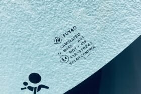 Предно стъкло RENAULT SCENIC III 2009- АКУСТИКА+КАМЕРА+СЕНЗОР-3 на ниска цена