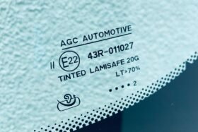 Предно стъкло RENAULT TRAFIC OPEL VIVARO 2014- АКУТУЧНА-3 на ниска цена