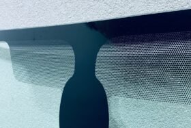 Предно стъкло RENAULT TRAFIC VIVARO 2014- AKU+SEN-2 на ниска цена