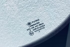 Предно стъкло RENAULT ZOE 2019- АКУСТИКА+КАМЕРА+СЕНЗОР-3 на ниска цена