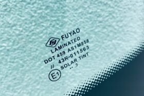 Предно стъкло SAAB 9-3 2001-2012-3 на ниска цена