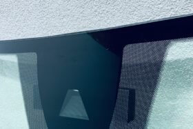 Предно стъкло SEAT IBIZA 2021- АКУСТИКА+КАМЕРА+СЕНЗОР-2 на ниска цена