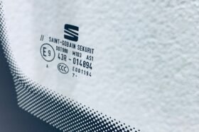 Предно стъкло SEAT IBIZA V 2017- СЕНЗОР+OE-3 на ниска цена