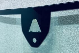 Предно стъкло SEAT LEON 2012-2016 СЕНЗОР + КАМЕРА-2 на ниска цена