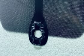 Предно стъкло SEAT LEON 2016-2020 АКУСТИКА+СЕНЗОР-4 на ниска цена