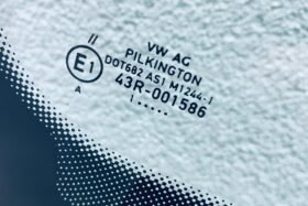 Предно стъкло SEAT LEON IV 2020- АКУСТИКА+КАМЕРА+СЕНЗОР ОРИГИНАЛ-3 на ниска цена