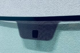 Предно стъкло SKODA CITIGO SEAT MII VW UP 2012--2 на ниска цена